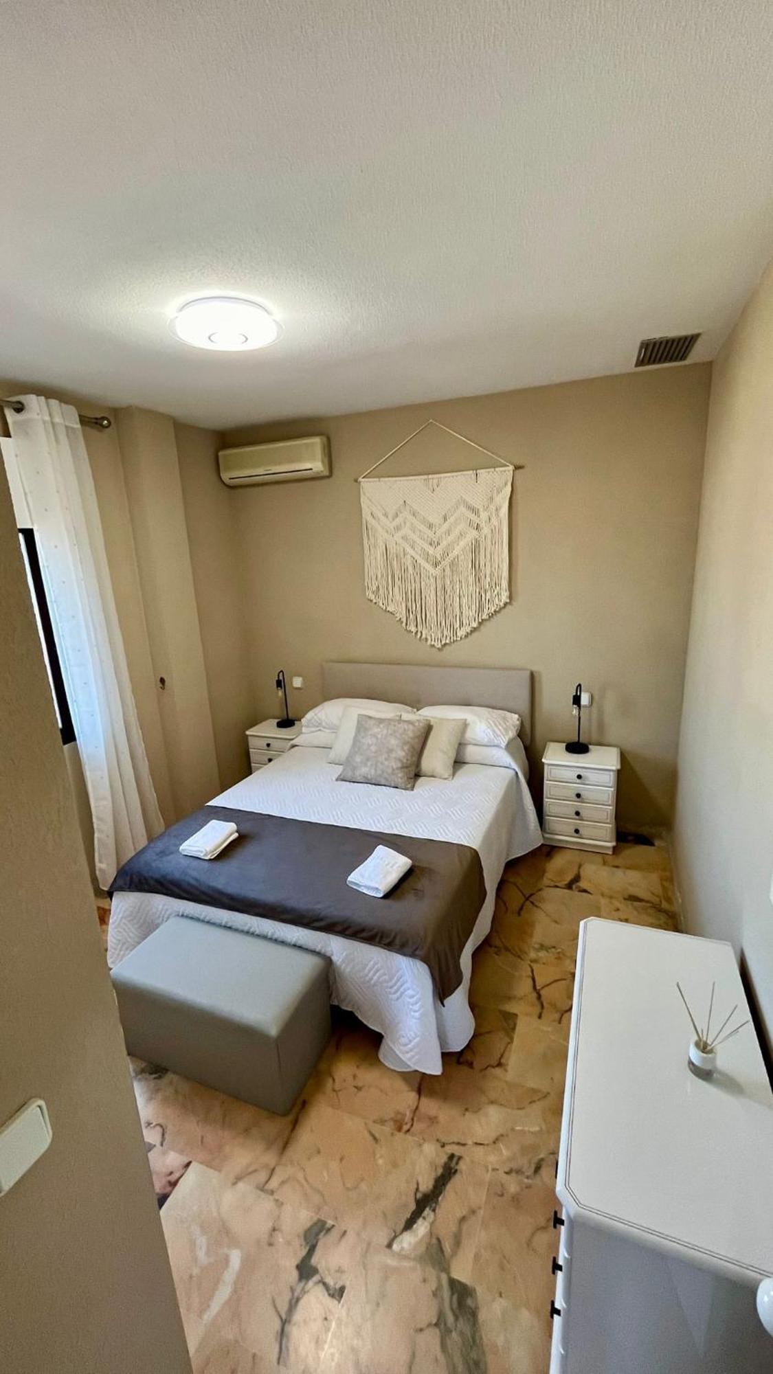 Ferienwohnung Atico En Yate Iv, Primera Linea Playa Fuengirola Exterior foto